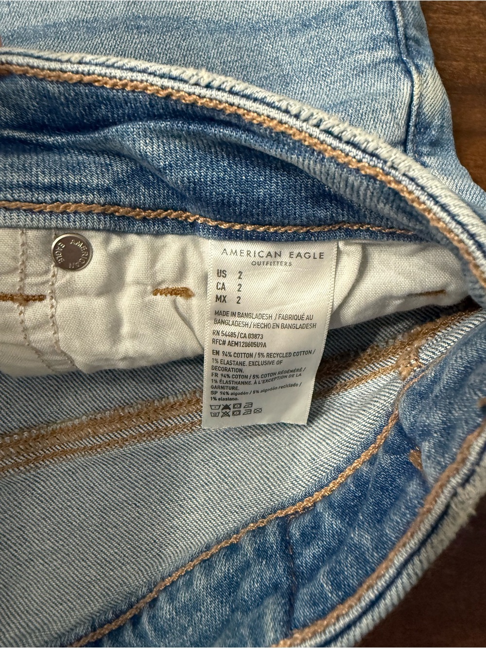 American Eagle Outfitters Light Wash Denim Roll Cuff Shorts - Picture 2 of 6
